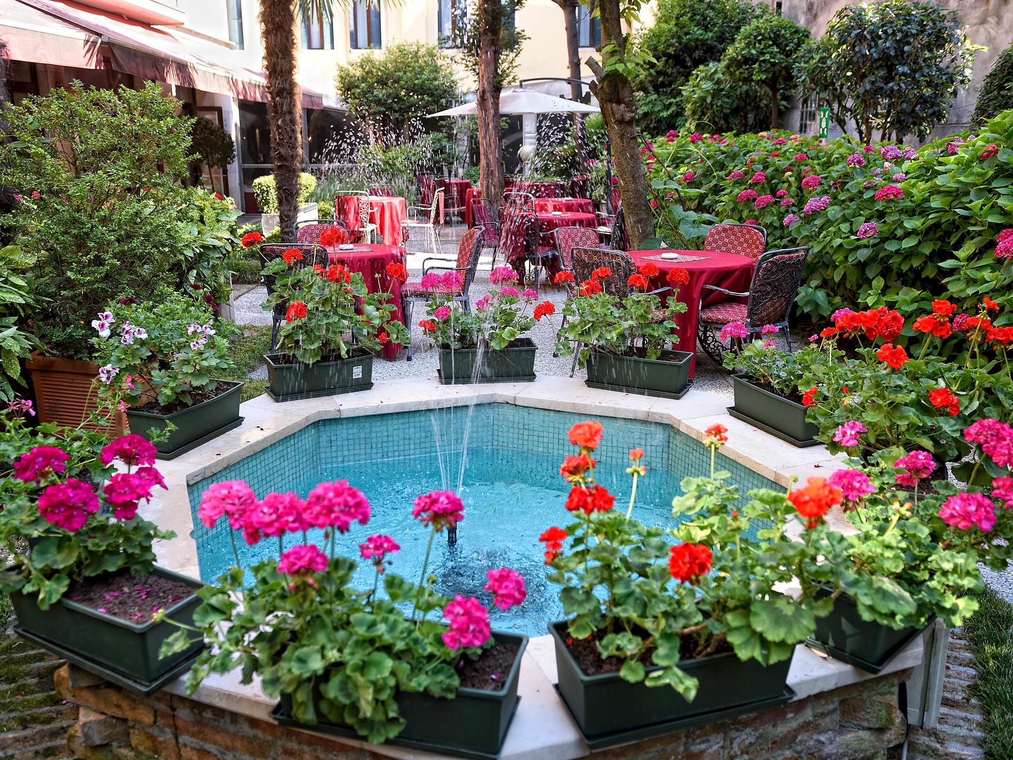 Hotel Amadeus Венеция Экстерьер фото