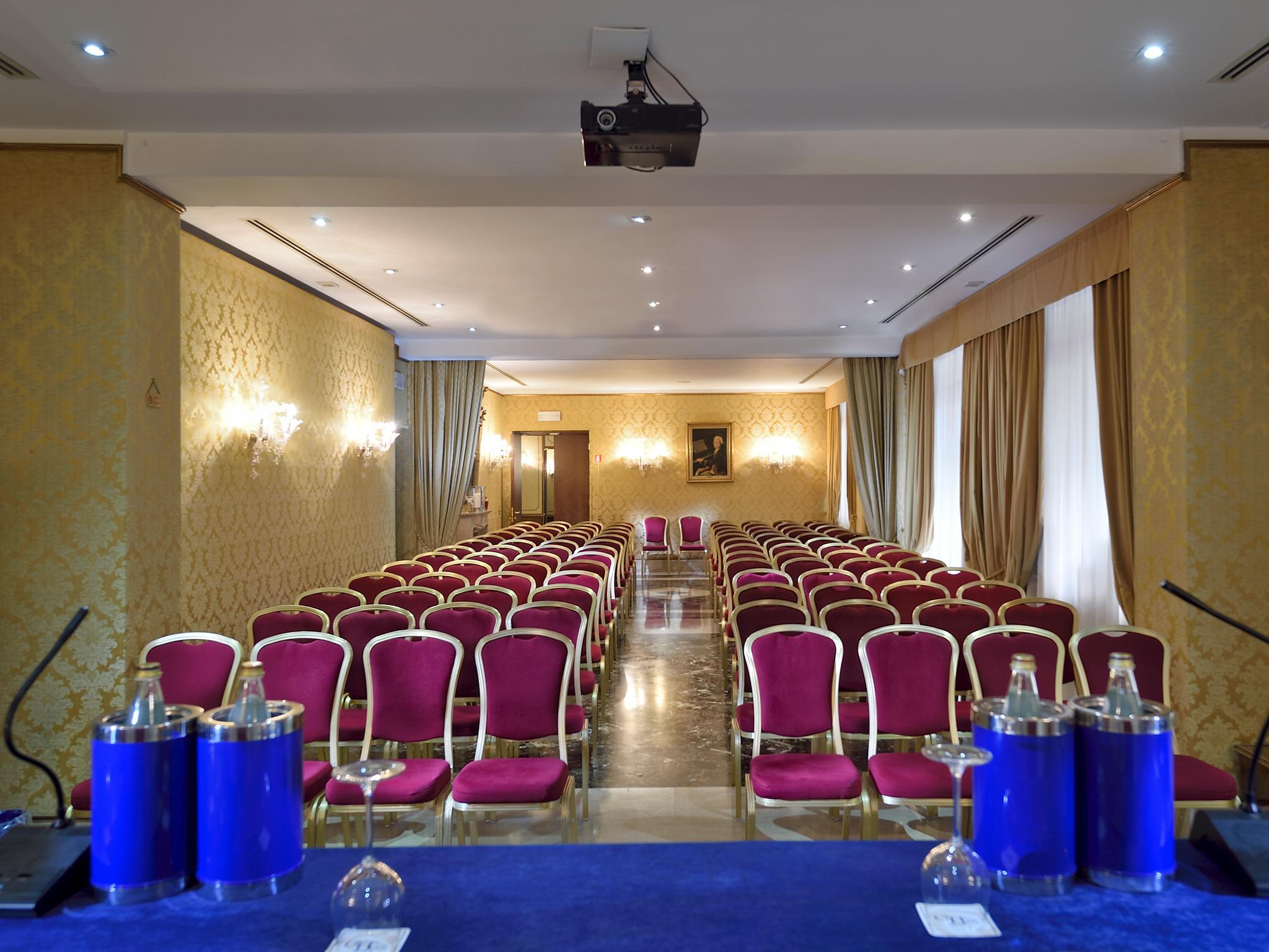 Hotel Amadeus Венеция Экстерьер фото