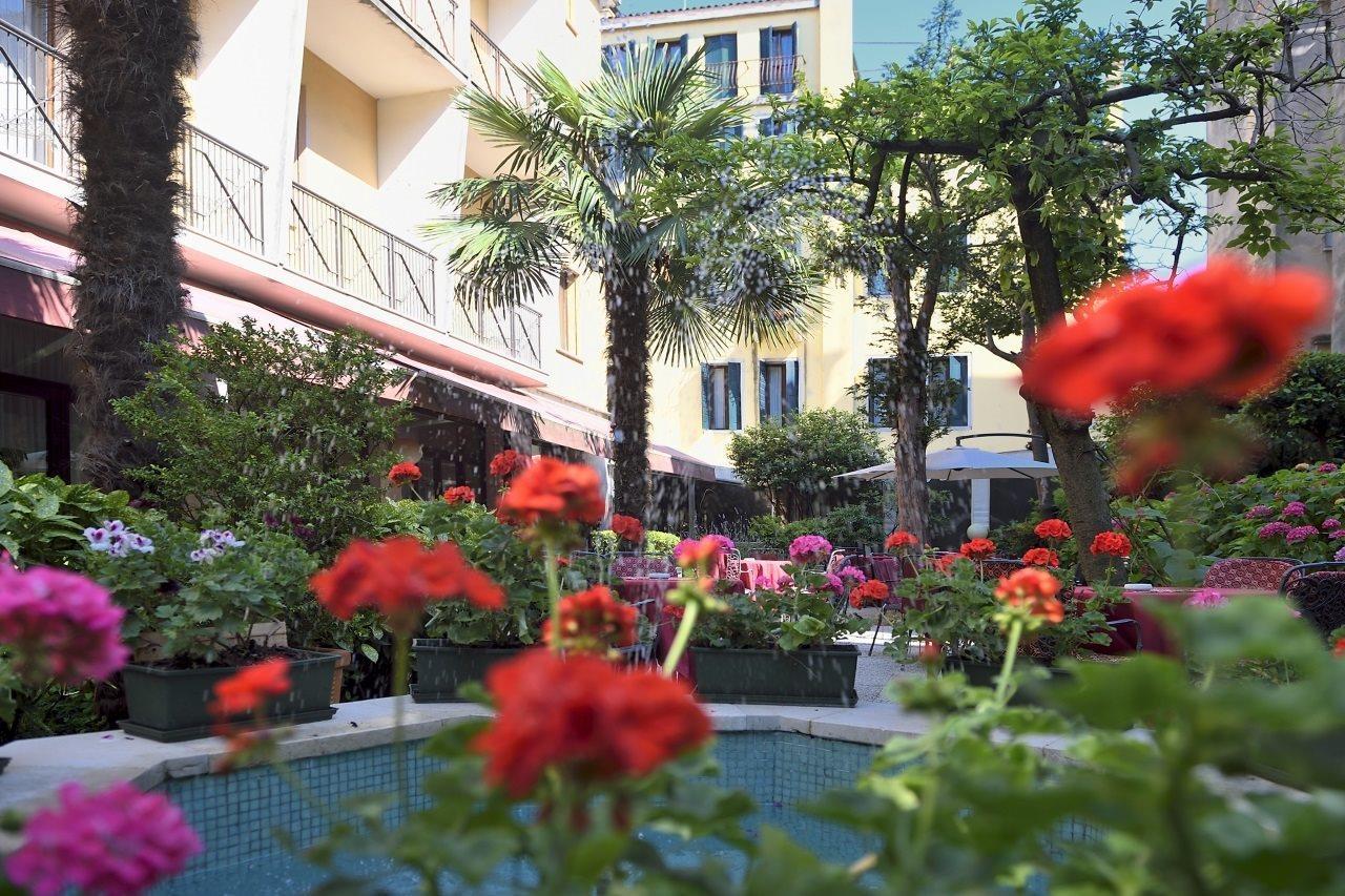Hotel Amadeus Венеция Экстерьер фото